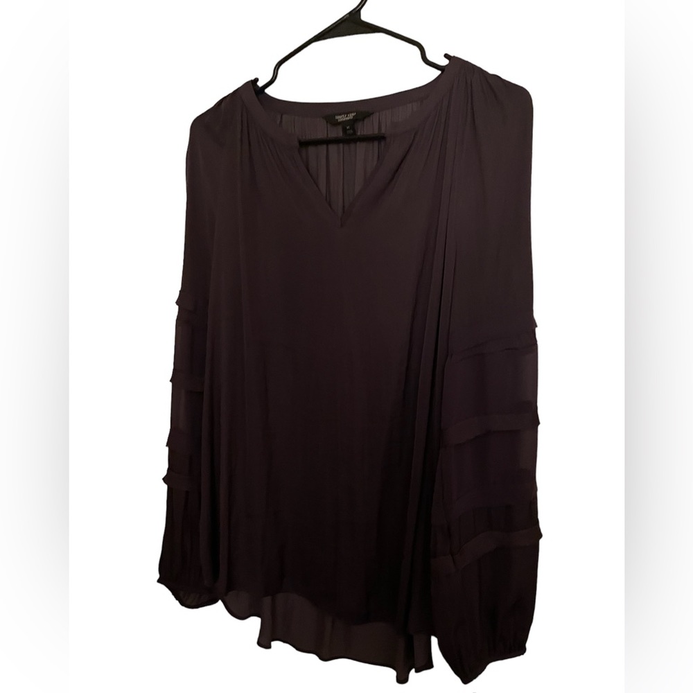 Vera Wang Blouse Purple‎ Size M High Low V Neck